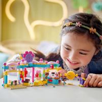 LEGO® Friends 42649 Prodavaoa slatkiša u Heartlakeu (1)