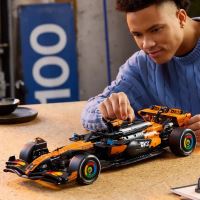LEGO® Technic Automobil McLaren MCL39 F1®, komplet za slaganje kao poklon 42228 (2)