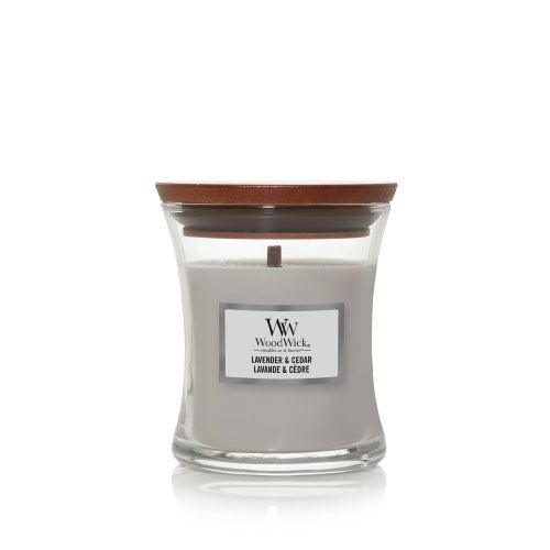 WoodWick Lavender & Cedar mirisna svijeća s drvenim fitiljem 85 g