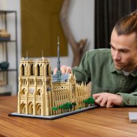 LEGO® Architecture 21061 Pariški Notre-Dame (1)